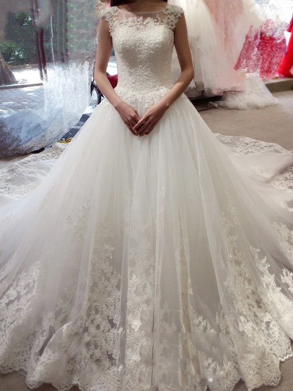 Ball Gown Sleeveless Bateau Applique Chapel Train Tulle Wedding Dresses